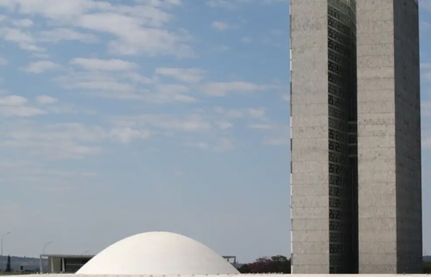 https://cdn.agitosmutum.com.br/storage/webdisco/2024/06/19/capa/default/T1507P1/237668bfb61a0cb204d327dba0b8ed79.jpg
