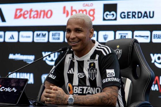 O Dourado aceitou a proposta de R$ 4,5 milhões do Galo para liberar o jogador.