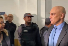 Alexandre de Moraes e Gilmar Mendes chegam à AL