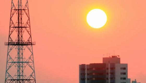 A Capital mato-grossense atingiu o recorde de temperatura de 44,1°C no dia 6 de outubro.