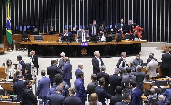 Câmara vai discutir projeto que muda forma de eleger deputados e vereadores